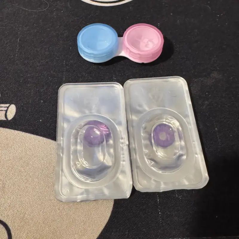 Lentes de contacto cosméticos color violeta - 1