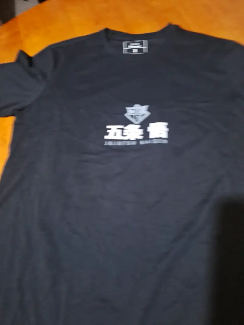 Polera negra de anime Jujutsu Kaisen - 2