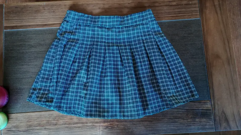 Falda corta a cuadros  para mujer