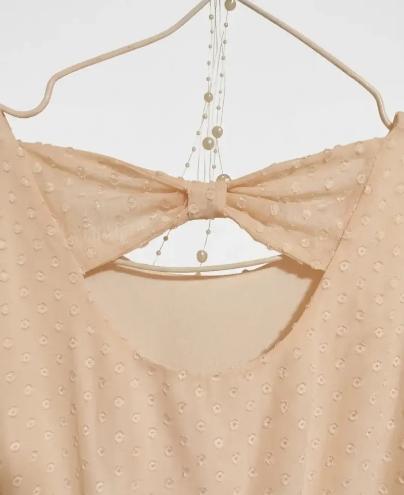 Vestido beige sin mangas H&M con diseño de lazo - 3