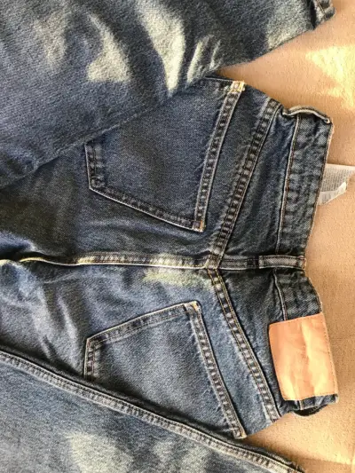 Jeans de mujer Zara con botones - miniatura 2