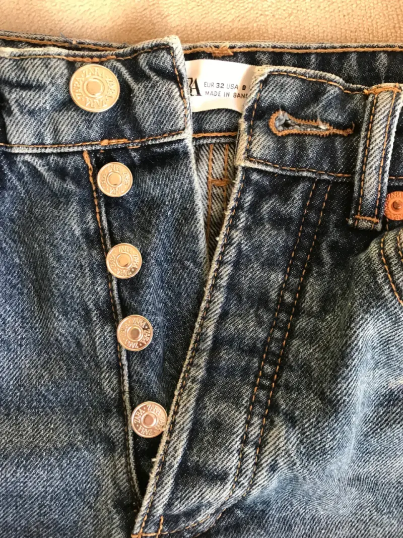 Jeans de mujer Zara con botones - 3