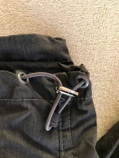 Pantalones cargo negros para trekkin con bolsillos - miniatura 2