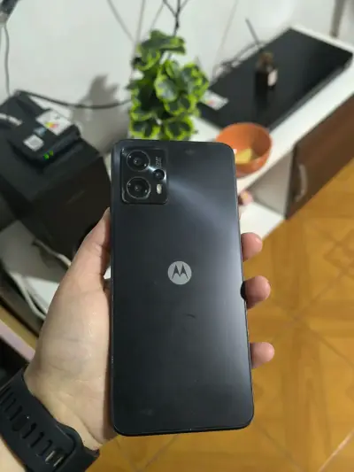 Motorola G13 128GB excelente estado - miniatura 4
