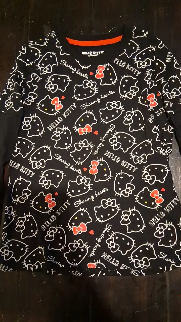 Polera manga larga Hello Kitty para niña