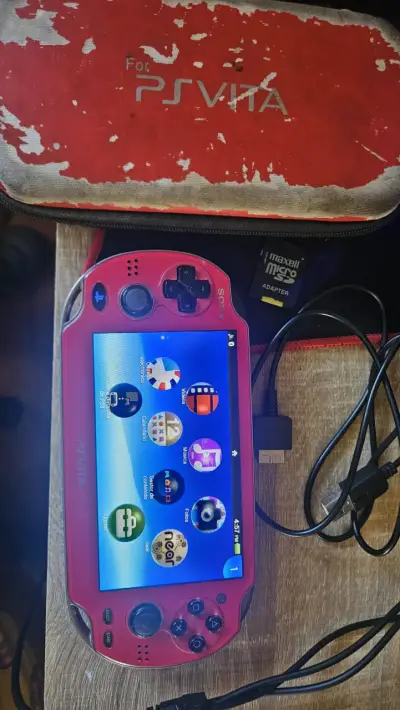 Consola portátil PS Vita roja con estuche - miniatura 1
