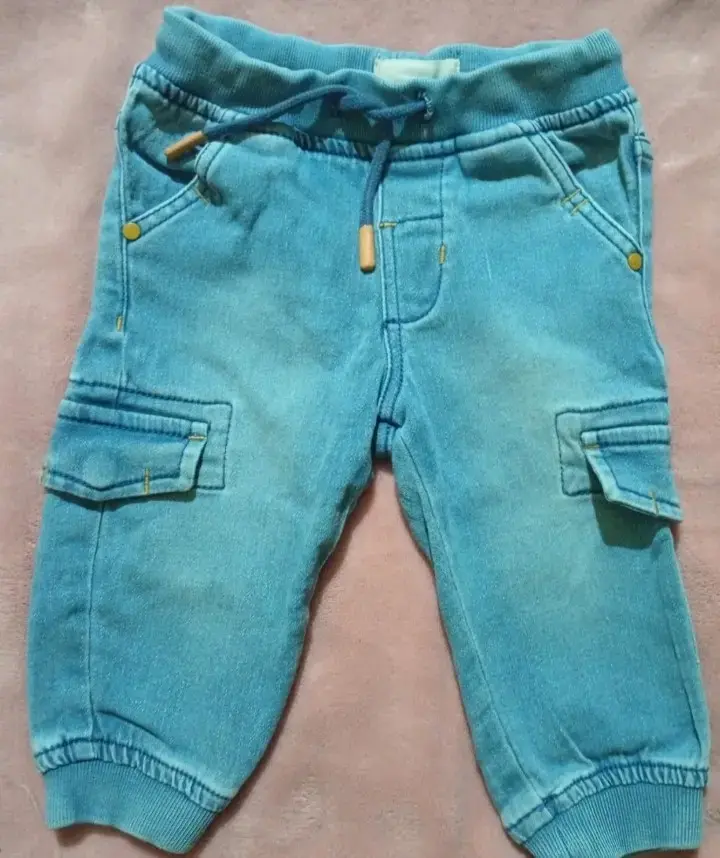 Pantalones de bebé en mezclilla azul - 1