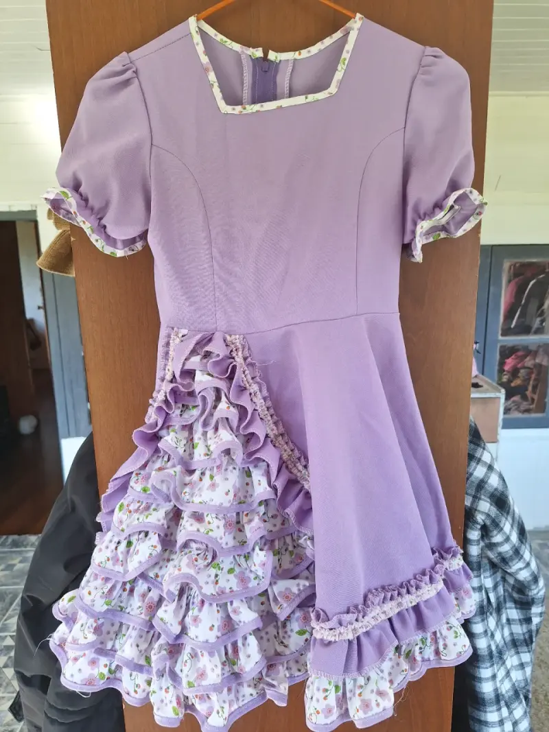 Vestido de cueca con abrigo talla 6 - 3