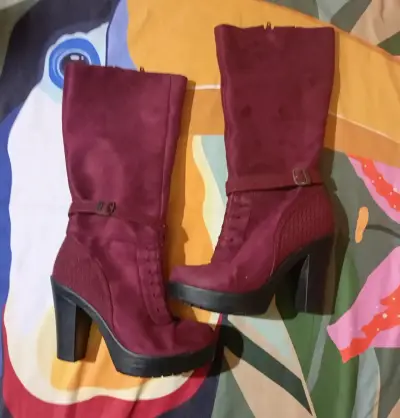 Botas de tacón alto burdeos para mujer - miniatura 1