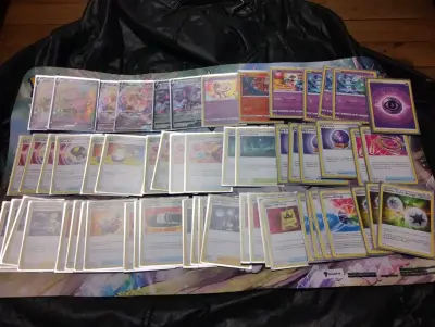 Mazo Pokémon TCG Mew VMAX - miniatura 2