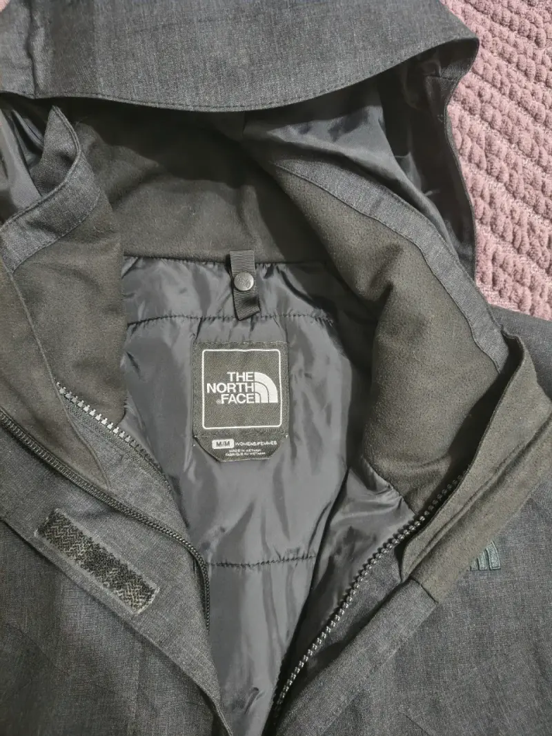 Chaqueta impermeable negra The North Face HyVent - 2