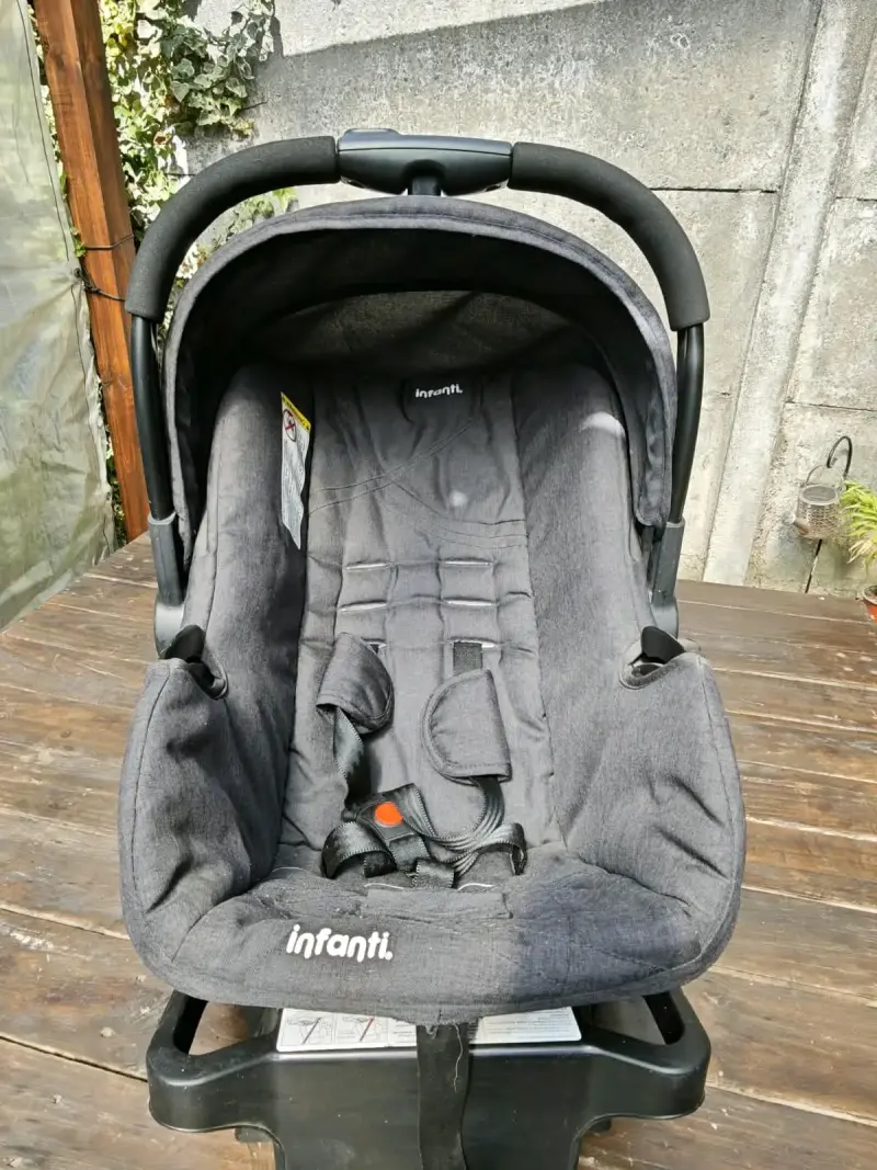 Silla de Auto para Bebé Infanti Negra - 2