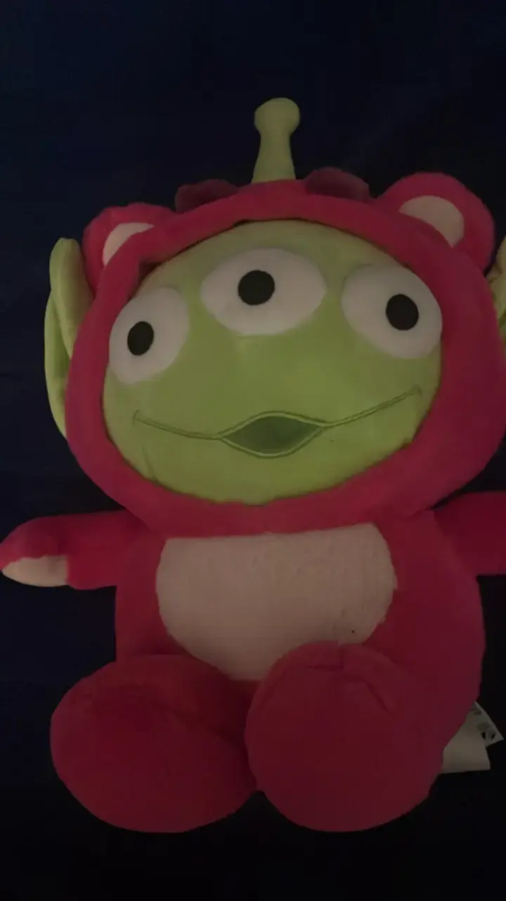 Peluche Alien de Toy Story con disfraz rosa - 2