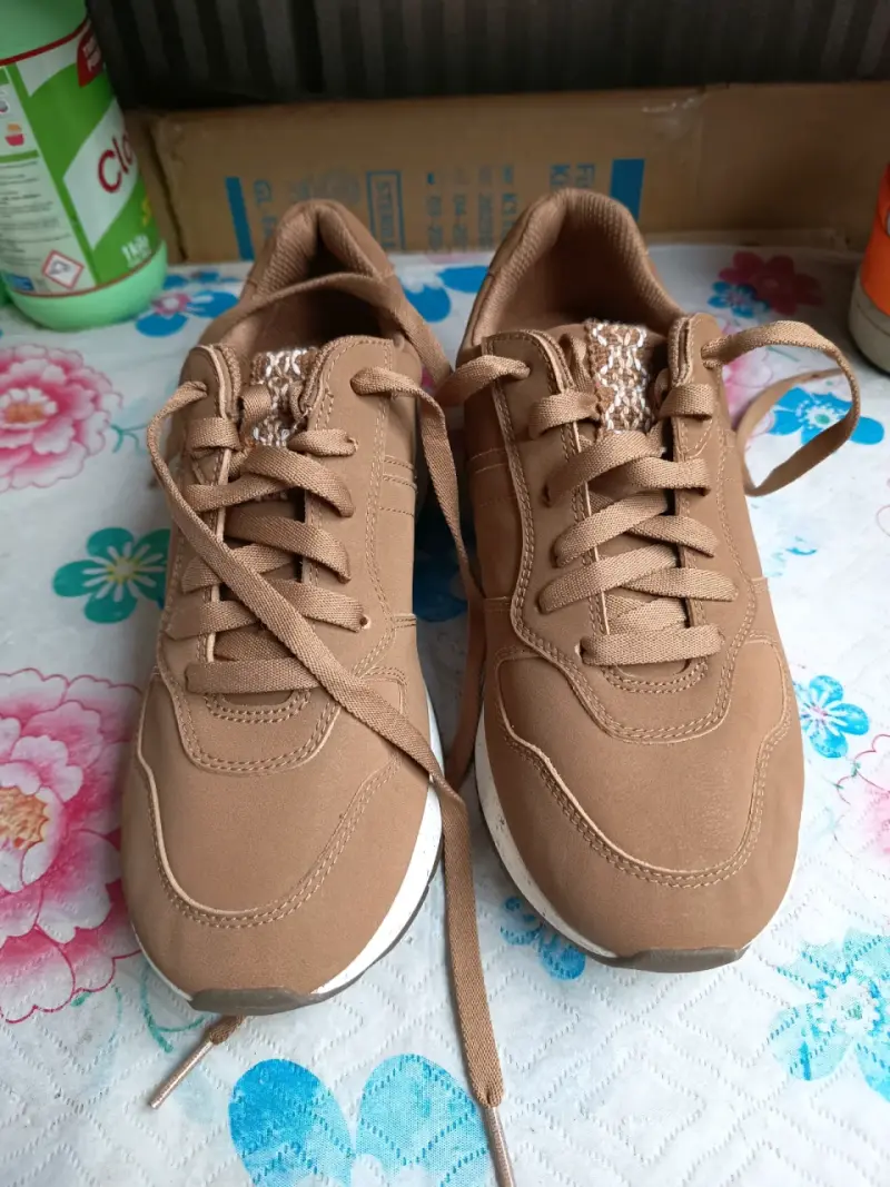 Zapatillas deportivas marrones UGG para mujer - 1