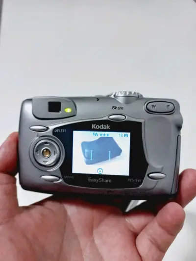 Cámara digital Kodak EasyShare DX4330 con funda - miniatura 4