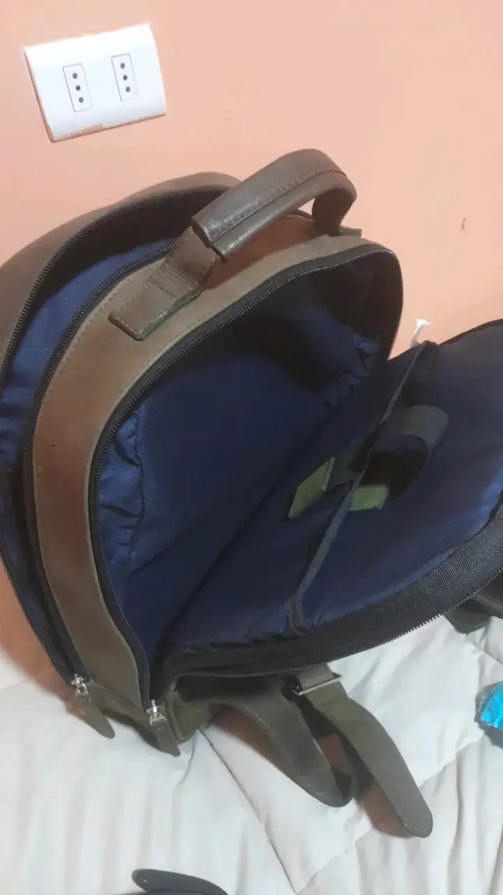 Mochila de cuero verde con correas ajusta - 4