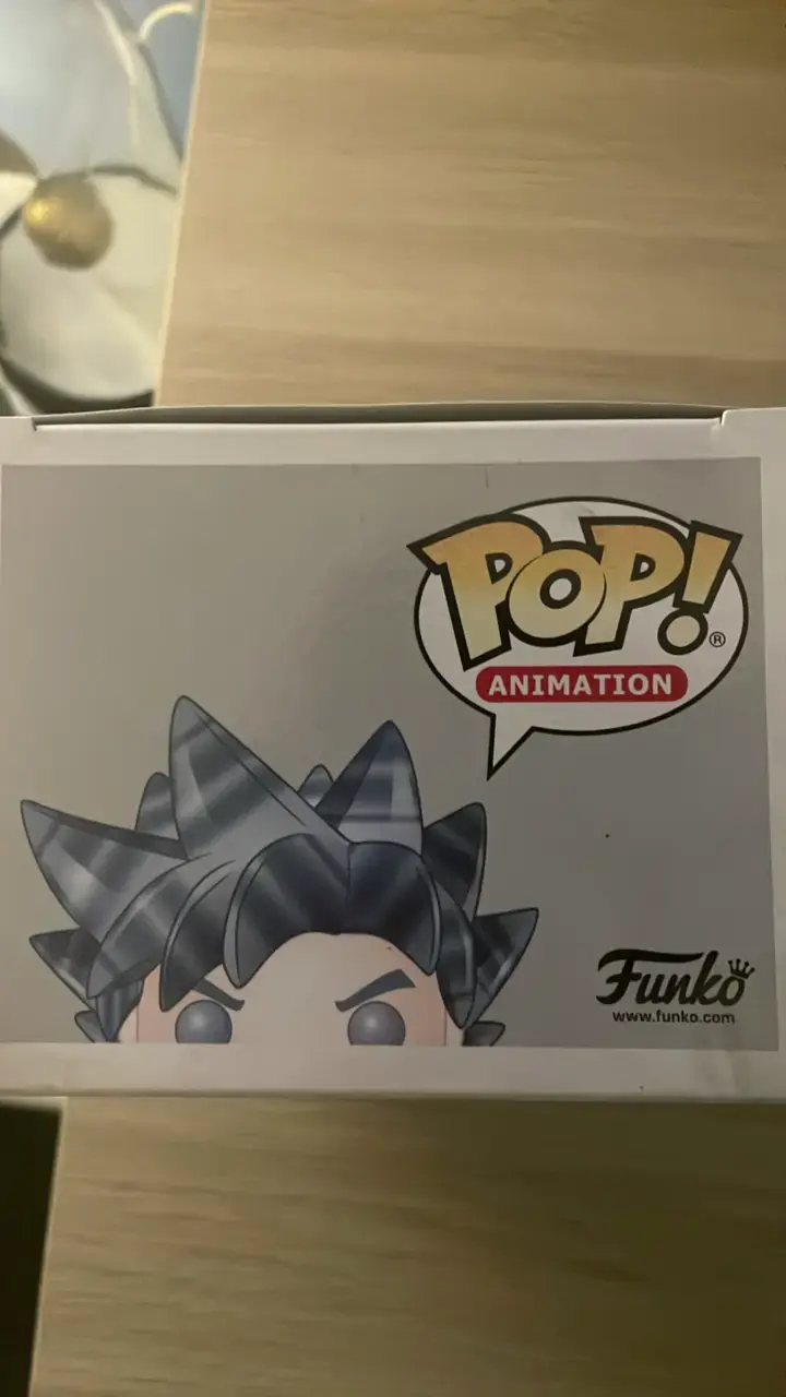 Figura Funko Pop Goku Ultra Instinct - 5