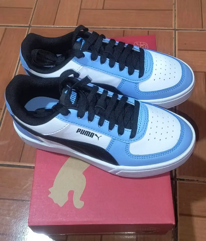 Zapatillas deportivas Puma azul y blanco