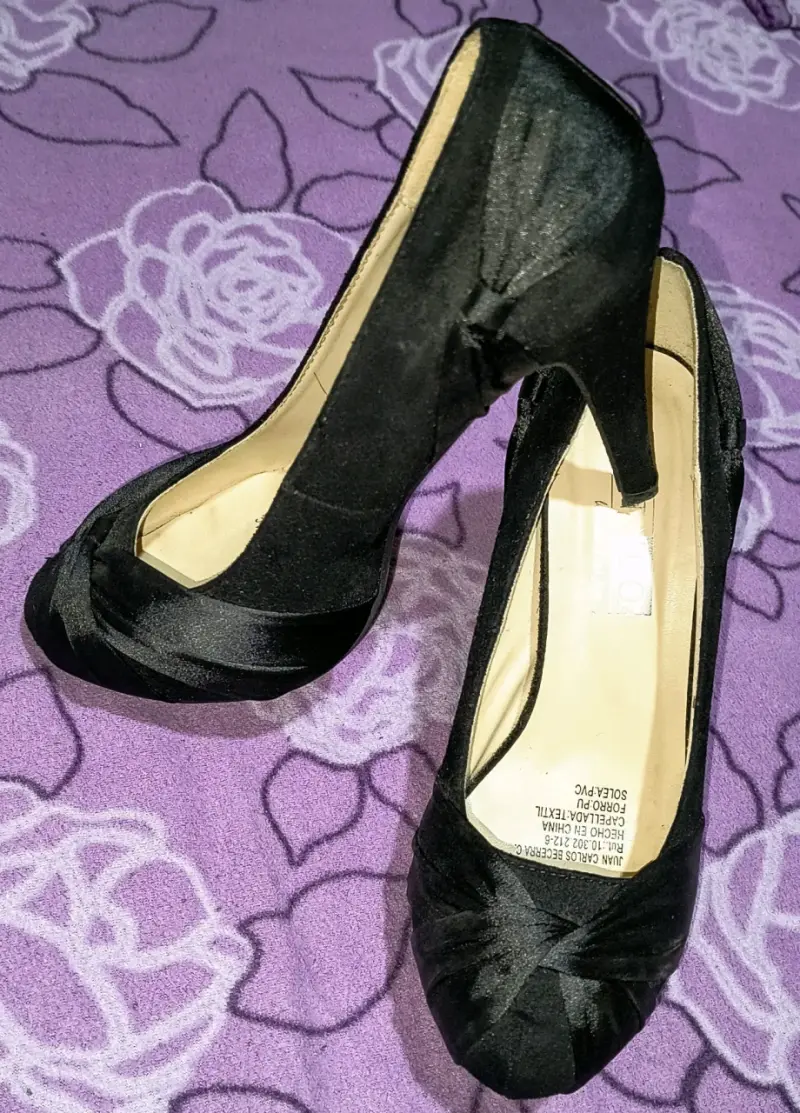 Zapatos de tacón negro elegantes - 1