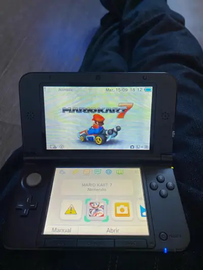 Consola Nintendo 3DS XL Edición Luigi - miniatura 2