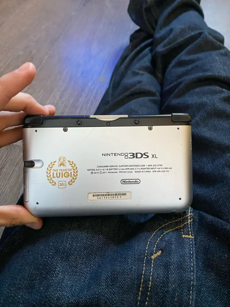 Consola Nintendo 3DS XL Edición Luigi - 4
