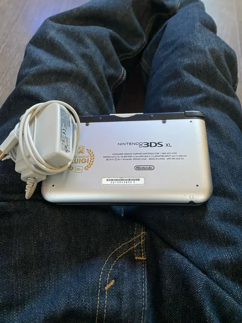 Consola Nintendo 3DS XL Edición Luigi - 6