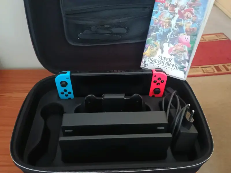 Nintendo Switch + Juego + Maletín + Accesorios - 6