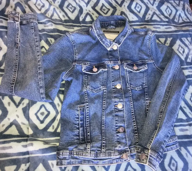 Chaqueta de mezclilla azul para mujer
