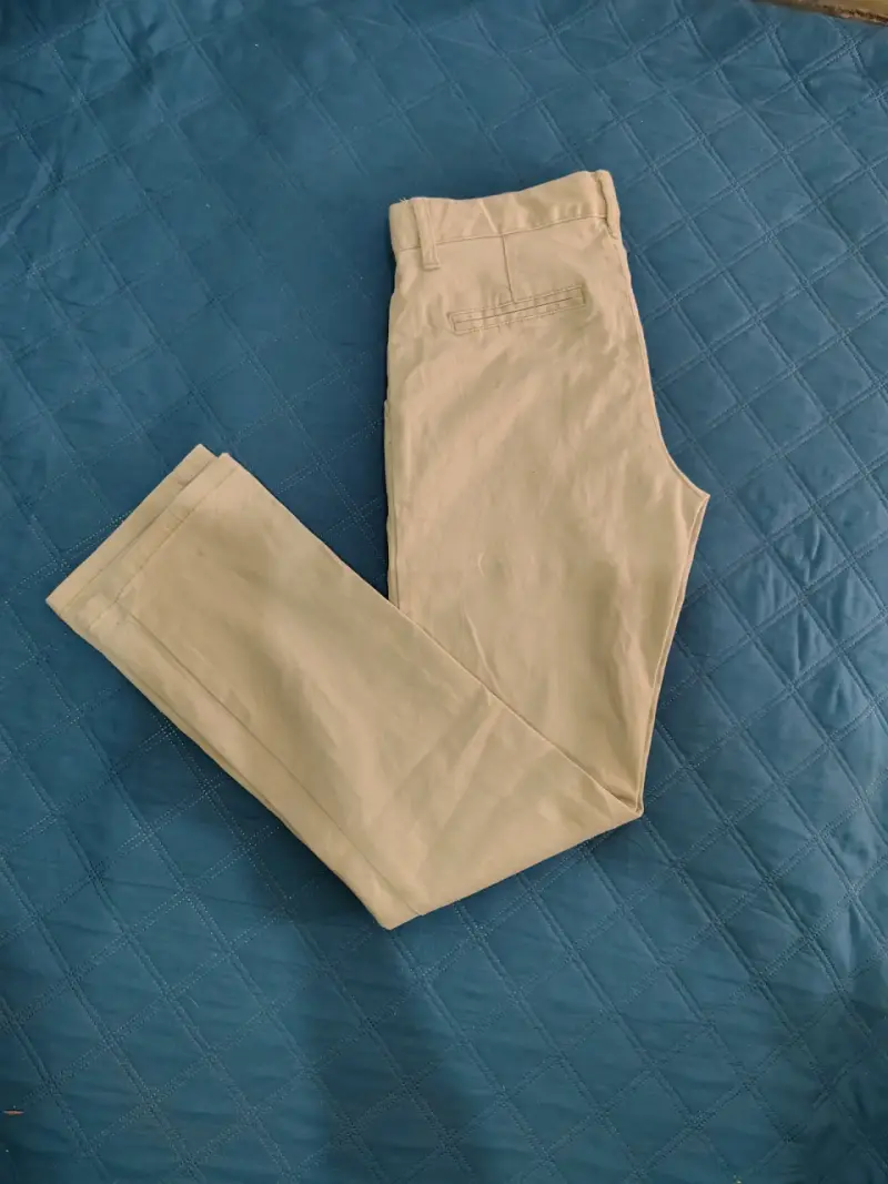 Pantalones beige de vestir. - 1