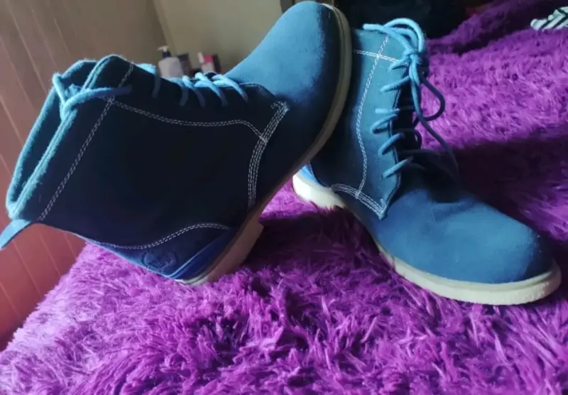 Botas azules de gamuza