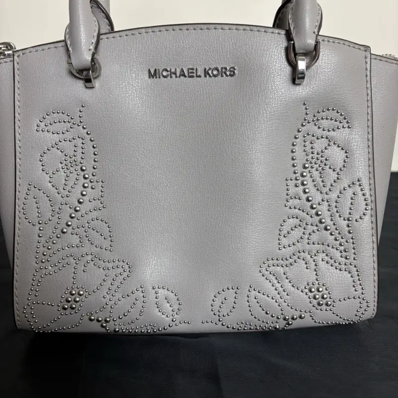Cartera Michael Kors Ellis Studded Satchel origina - 2