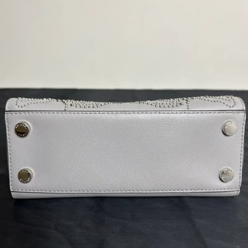 Cartera Michael Kors Ellis Studded Satchel origina - 5