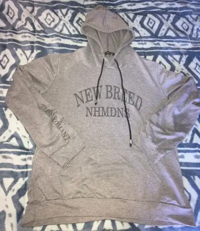 Lote de ropa variada para mujer en buen estado - miniatura 4