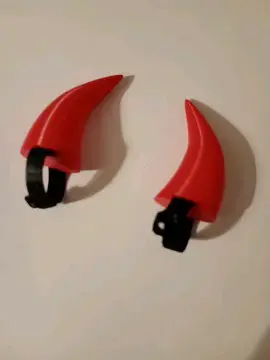 Accesorios de cuernos rojos para casco - 1