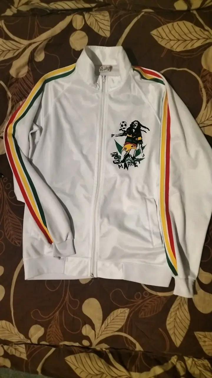 Chaqueta deportiva Bob Marley blanca con rayas