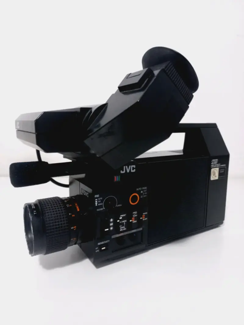 Cámara de Video Vintage JVC GX-S9U con Estuche - 2