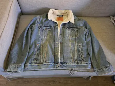 Chaqueta de mezclilla con forro de sherpa para hombre - miniatura 1