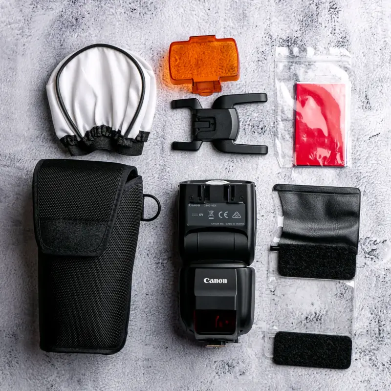 Flash Canon 430EX III con accesorios - 3