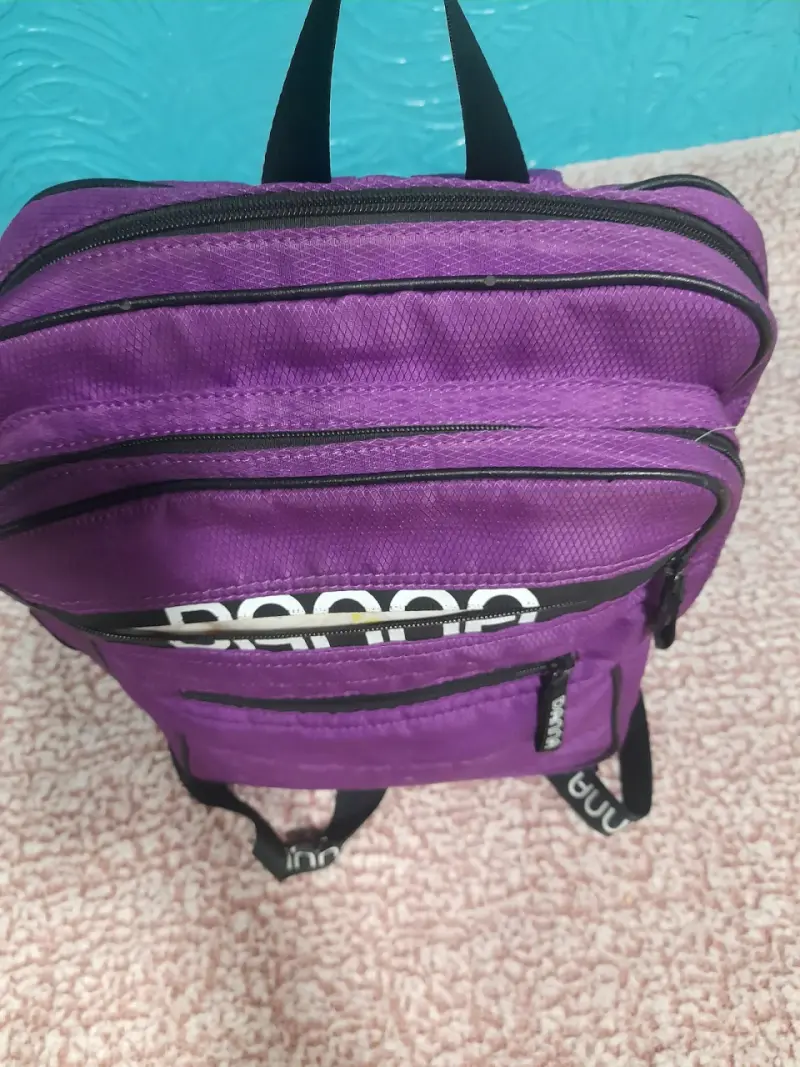 Mochila morada Danna con múltiples compartimentos - 2