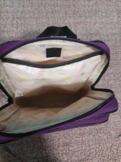 Mochila morada Danna con múltiples compartimentos - miniatura 4