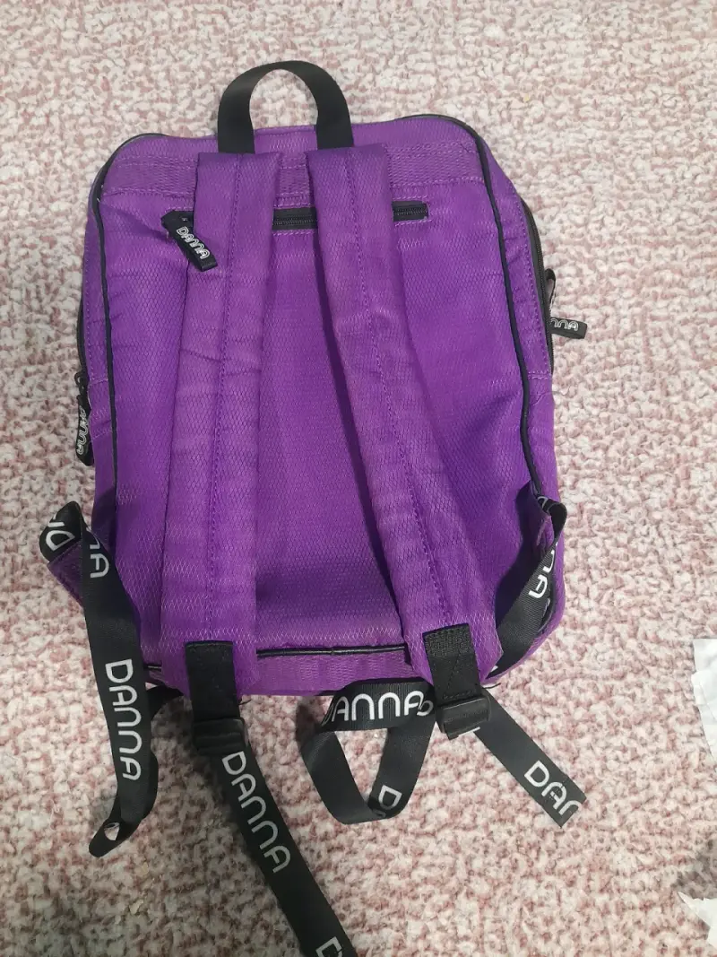 Mochila morada Danna con múltiples compartimentos - 5