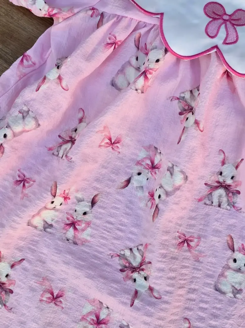 Vestido infantil rosa con estampado de conejos - 3