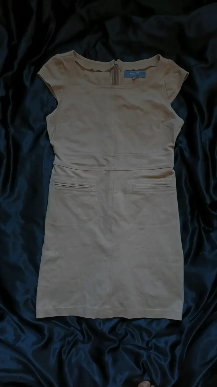 Vestido beige casual para mujer - 1