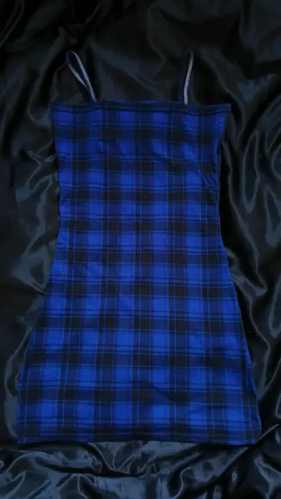 Vestido corto escocés azul con tirantes - miniatura 1