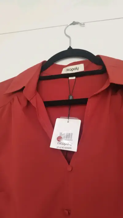 Blusa roja de mujer Nicopoly elegante - miniatura 6
