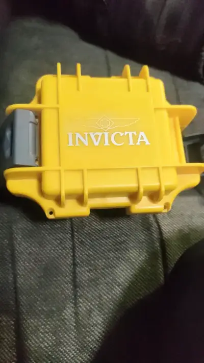 Reloj Invicta Pro Diver con Estuche Amarillo - miniatura 1
