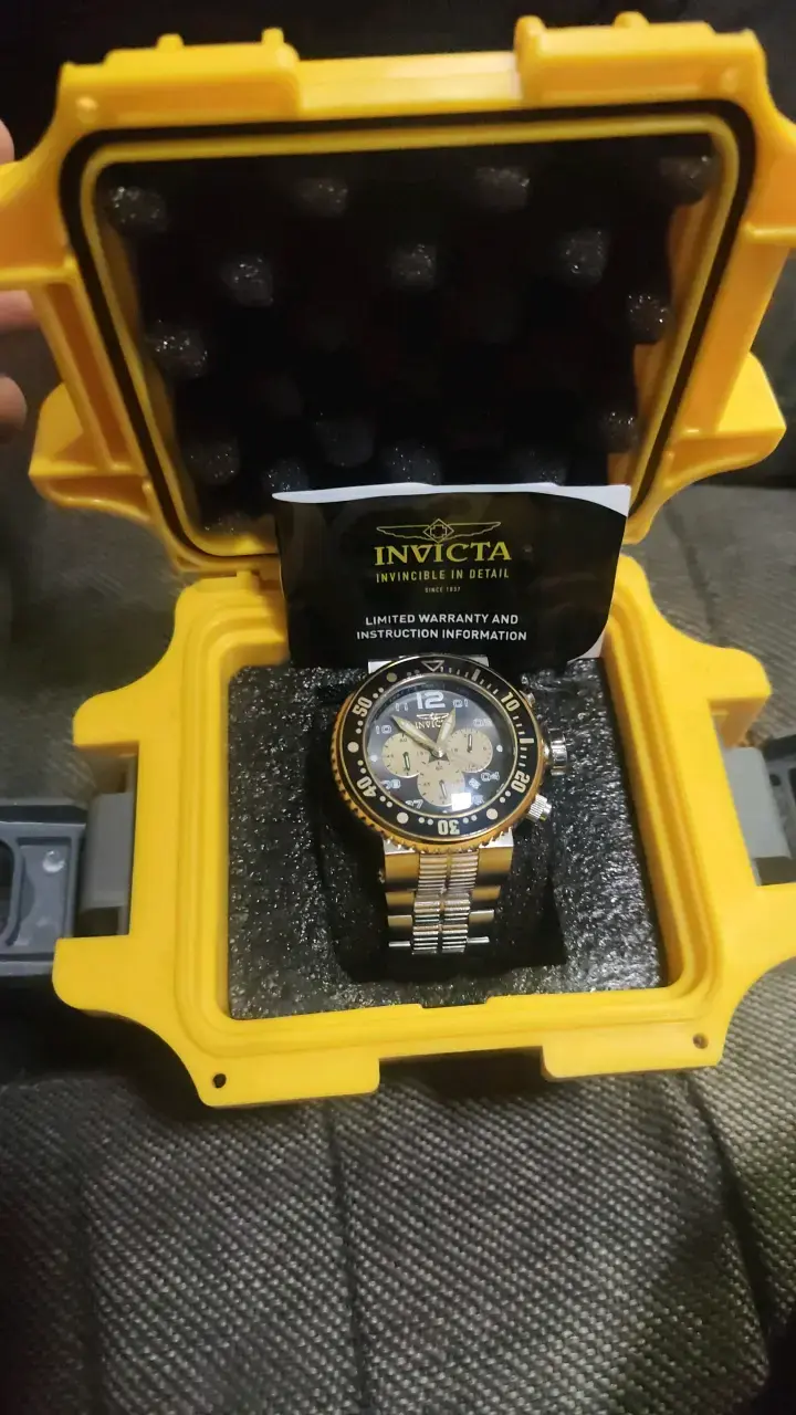Reloj Invicta Pro Diver con Estuche Amarillo - 4
