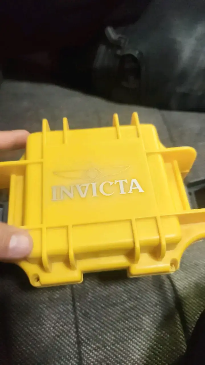 Reloj Invicta Pro Diver con Estuche Amarillo - 5