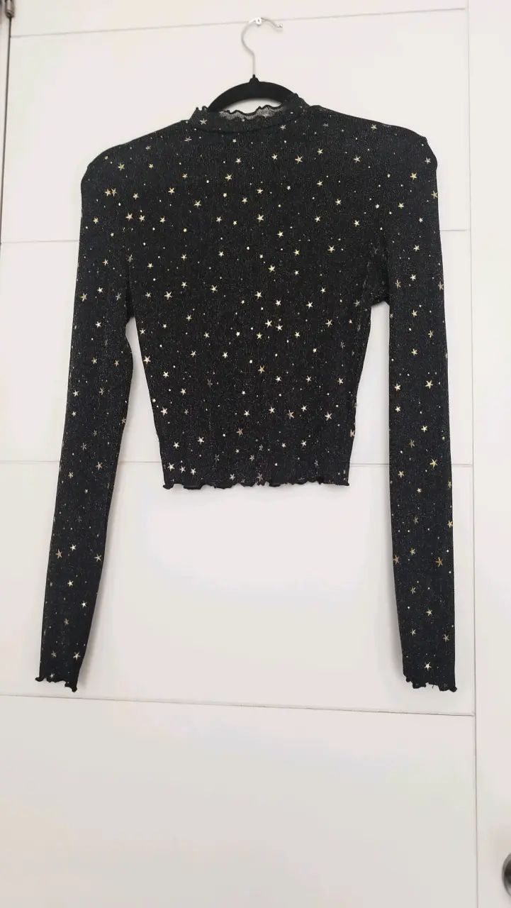 Blusa de malla negra con estrellas - 3