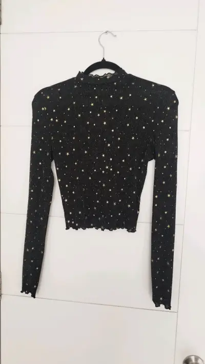Blusa de malla negra con estrellas - miniatura 4